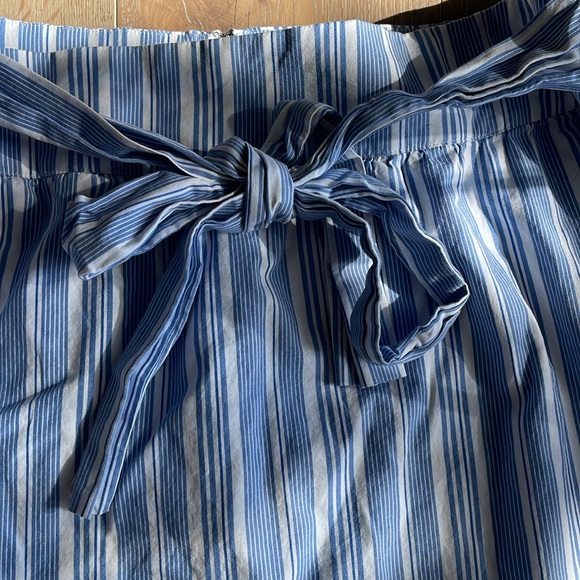 J by J Crew size 20 blue and white - Picture 3 of 4